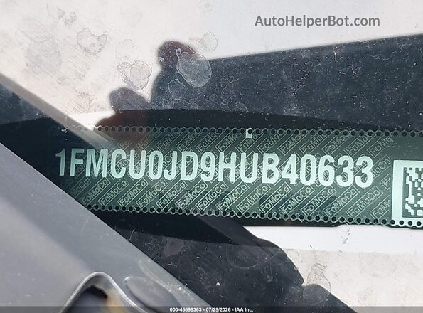 1FMCU0JD9HUB40633 2017 FORD ESCAPE Gray ძრავის განყოფილების ხედი