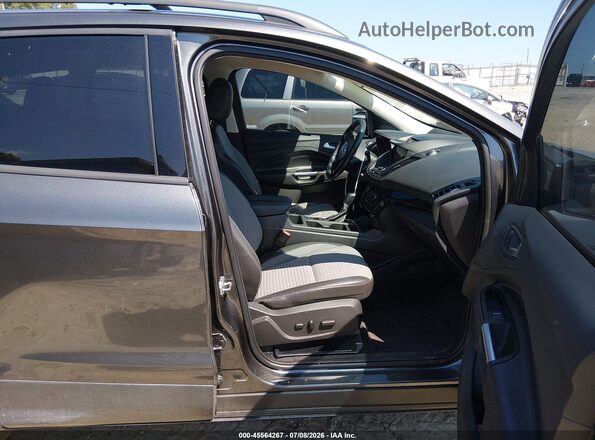 1FMCU0JDXHUB96189 2017 FORD ESCAPE Серый Вид салона спереди