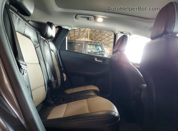 1FMCU0LZ5MUA82295 2021 FORD ESCAPE Gray Widok tylnych siedzeń