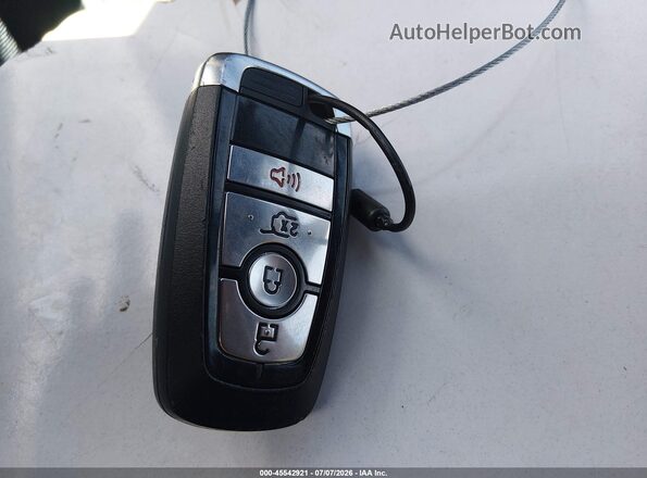 1FMCU0MN3SUA10617 2025 FORD ESCAPE Белый Вид панели приборов