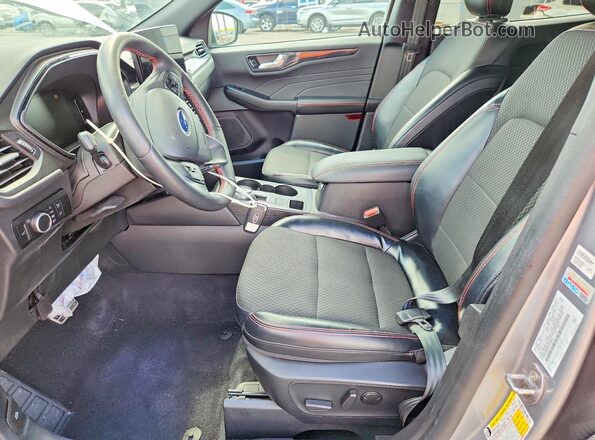 1FMCU0MN6RUA09665 2024 FORD ESCAPE Silver Вид салону спереду