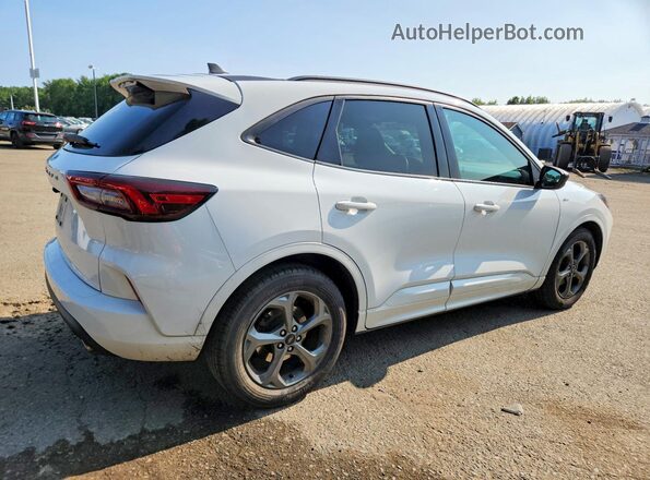 1FMCU0MN7PUA09056 2023 FORD ESCAPE Белый Задняя правая четверть