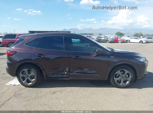 1FMCU0MN7PUA74408 2023 FORD ESCAPE Purple Vista interior trasera
