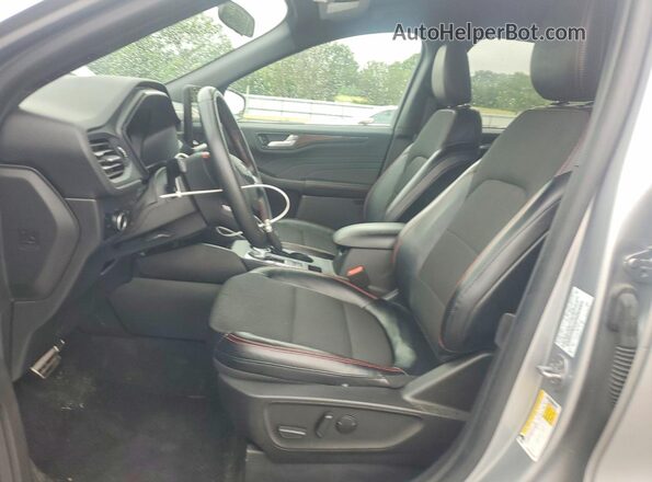 1FMCU0MN7PUA83013 2023 FORD ESCAPE Silver Front interior view
