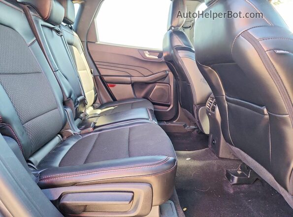 1FMCU0MN7RUA66988 2024 FORD ESCAPE Gray Vista interior trasera