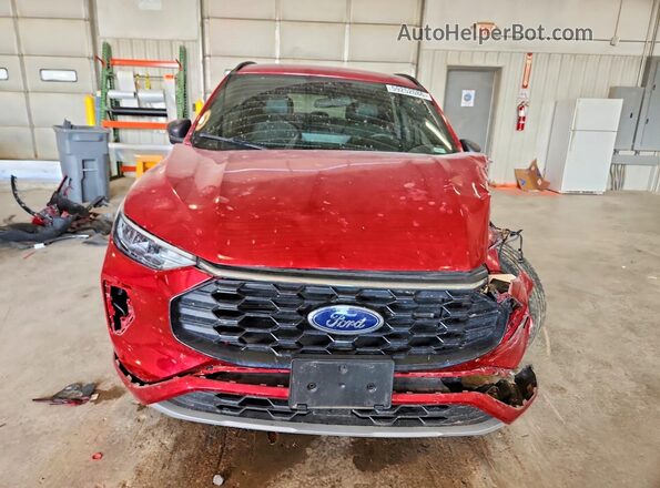1FMCU0MN8PUA73820 2023 FORD ESCAPE Красный Вид спереди