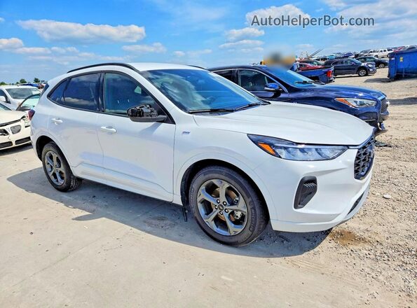 1FMCU0MZ0PUB19675 2023 FORD ESCAPE White Передня права чверть