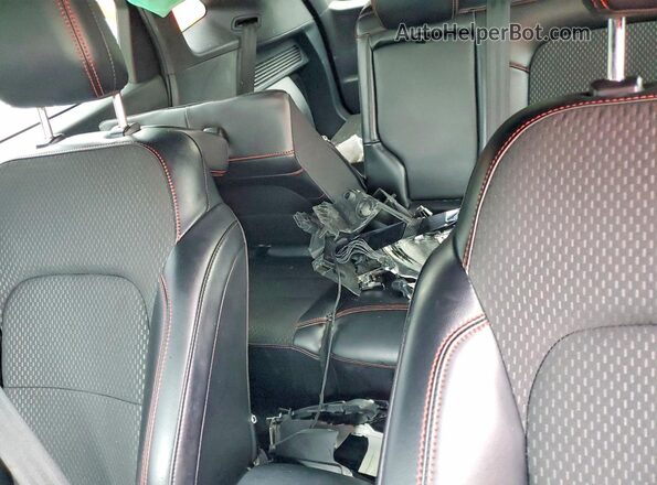 1FMCU0MZ7SUB42458 2025 FORD ESCAPE White Vista de los asientos traseros
