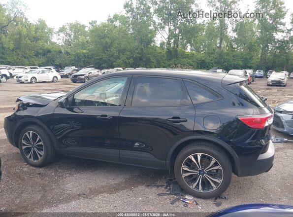 1FMCU9G60NUB37435 2022 FORD ESCAPE Black Widok wnętrza 360 stopni