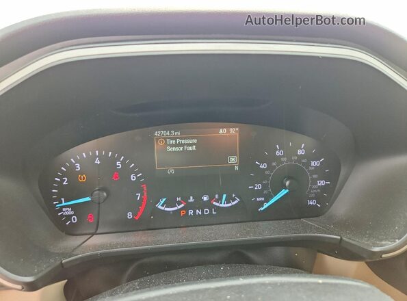 1FMCU9G63LUC08978 2020 FORD ESCAPE Белый Вид щитка приборов