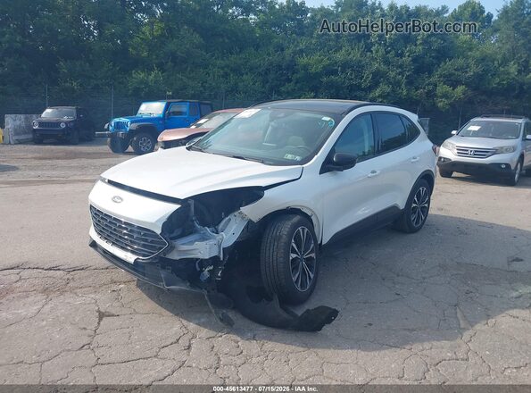 1FMCU9G67MUB07055 2021 FORD ESCAPE White Vista frontal