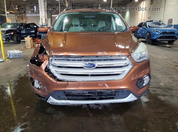 1FMCU9G90HUC89259 2017 FORD ESCAPE Orange Вид спереду