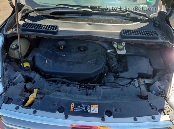 1FMCU9G91HUE36611 2017 FORD ESCAPE Gray Vista del compartimento del motor