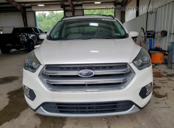 1FMCU9G94HUB98351 2017 FORD ESCAPE White Vista frontal
