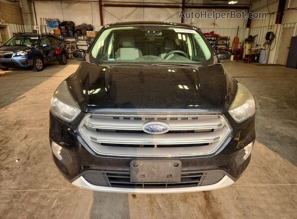 1FMCU9G94HUD37068 2017 FORD ESCAPE Black Вид спереду