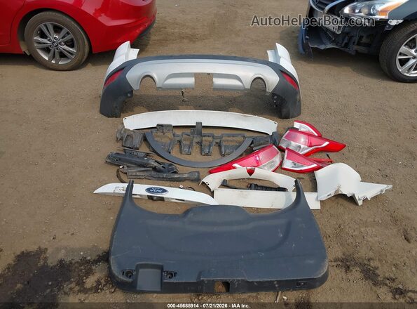 1FMCU9G95GUA40163 2016 FORD ESCAPE Белый Вид щитка приборов