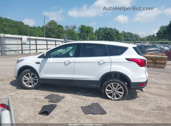 1FMCU9G95KUA65590 2019 FORD ESCAPE White სალონის 360-გრადუსიანი ხედი