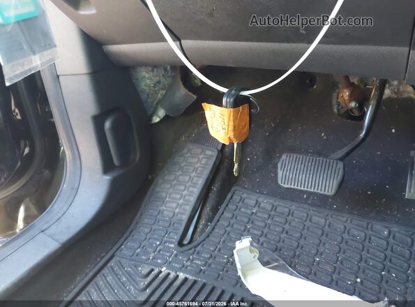 1FMCU9G96HUA24555 2017 FORD ESCAPE Черный Вид панели приборов
