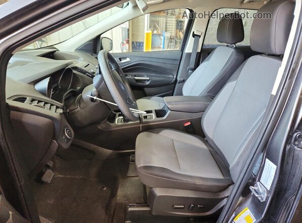 1FMCU9G97HUC52497 2017 FORD ESCAPE Black Вид салону спереду