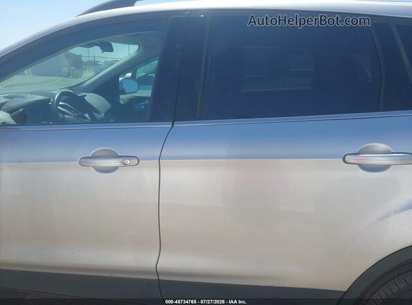 1FMCU9G97HUD67908 2017 FORD ESCAPE Silver Widok wnętrza 360 stopni