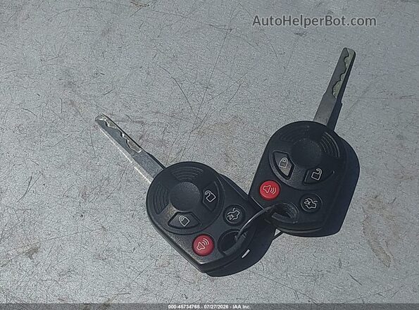1FMCU9G97HUD67908 2017 FORD ESCAPE Silver Widok deski rozdzielczej