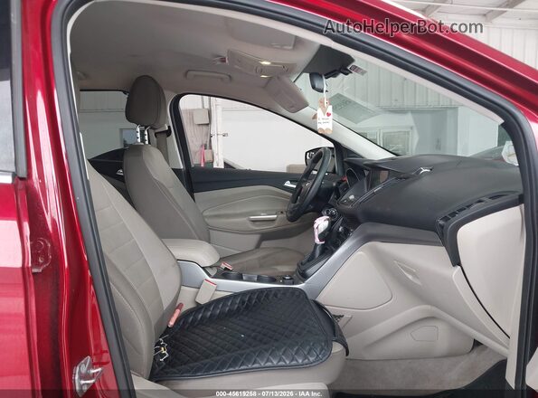1FMCU9G99GUC83460 2016 FORD ESCAPE Красный Вид салона спереди