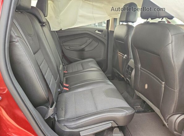 1FMCU9G9XGUB56328 2016 FORD ESCAPE Red Widok wnętrza z tyłu
