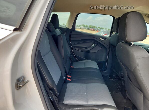 1FMCU9GD0HUA45003 2017 FORD ESCAPE White უკანა სავარძლების ხედი