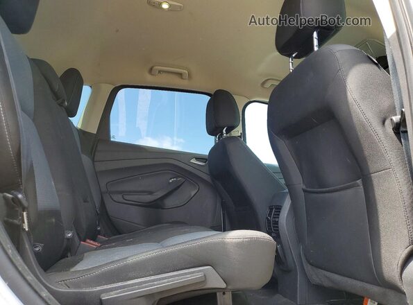 1FMCU9GD0HUA70967 2017 FORD ESCAPE White უკანა სალონის ხედი