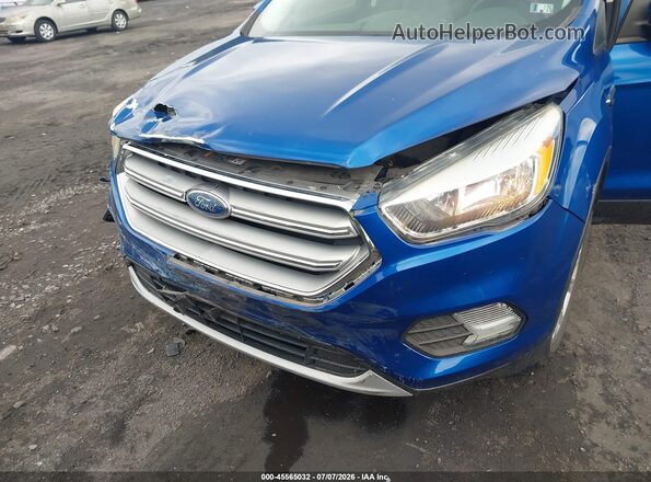 1FMCU9GD0HUD90712 2017 FORD ESCAPE Blue Widok z przodu