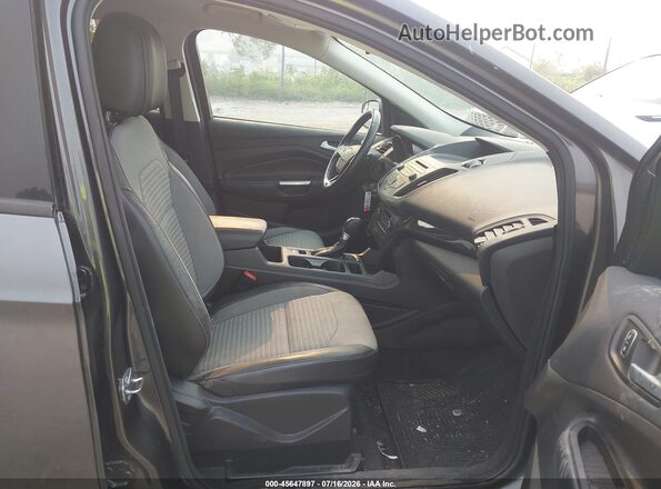 1FMCU9GD0HUE02907 2017 FORD ESCAPE Серый Вид салона спереди