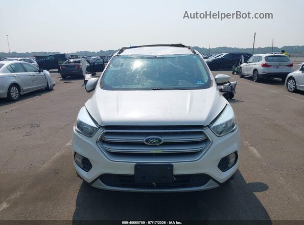 1FMCU9GD0JUA15327 2018 FORD ESCAPE White Widok zestawu wskaźników