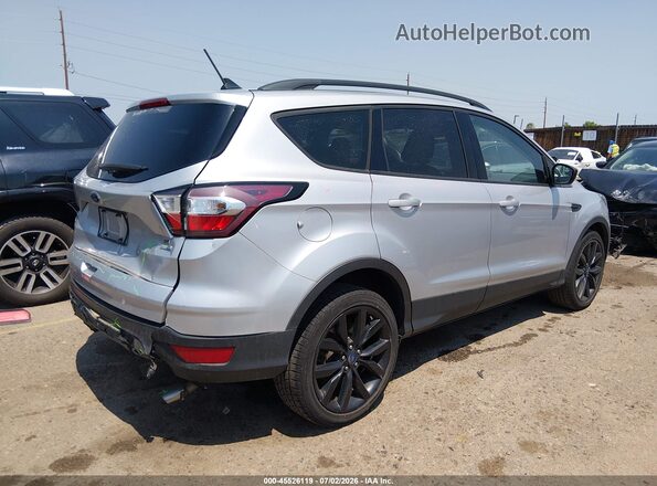 1FMCU9GD0JUA55679 2018 FORD ESCAPE Silver Trasero derecho