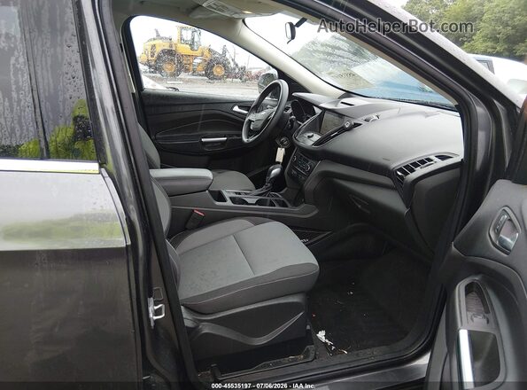 1FMCU9GD0JUA77486 2018 FORD ESCAPE Gray Front interior view