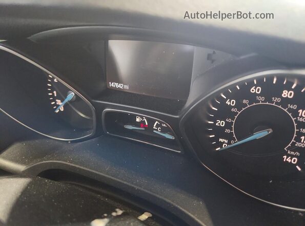 1FMCU9GD0JUB10891 2018 FORD ESCAPE Gold Vista del cuadro de instrumentos