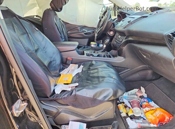 1FMCU9GD0JUB78575 2018 FORD ESCAPE Черный Вид салона спереди
