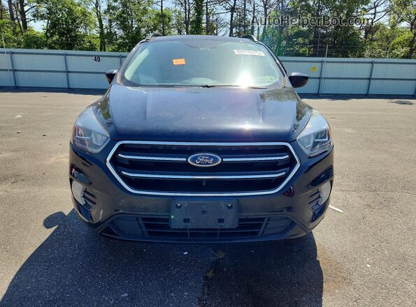 1FMCU9GD0JUB78575 2018 FORD ESCAPE Черный Вид спереди
