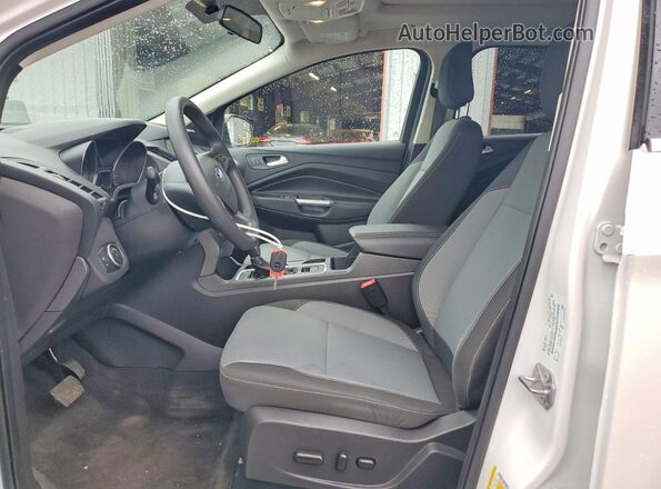 1FMCU9GD0JUC24485 2018 FORD ESCAPE White Front interior view