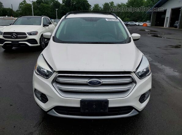 1FMCU9GD0JUC24485 2018 FORD ESCAPE White Front view