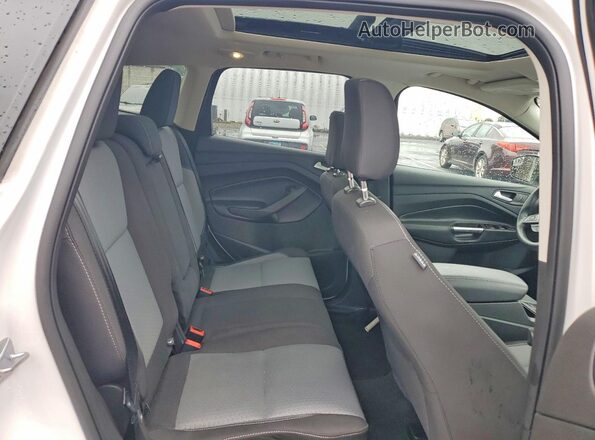 1FMCU9GD0JUC24485 2018 FORD ESCAPE White Rear interior view