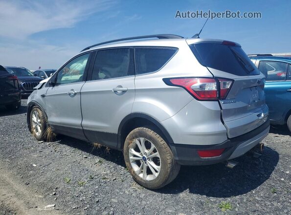 1FMCU9GD0JUC92320 2018 FORD ESCAPE Серебряный Задняя левая четверть