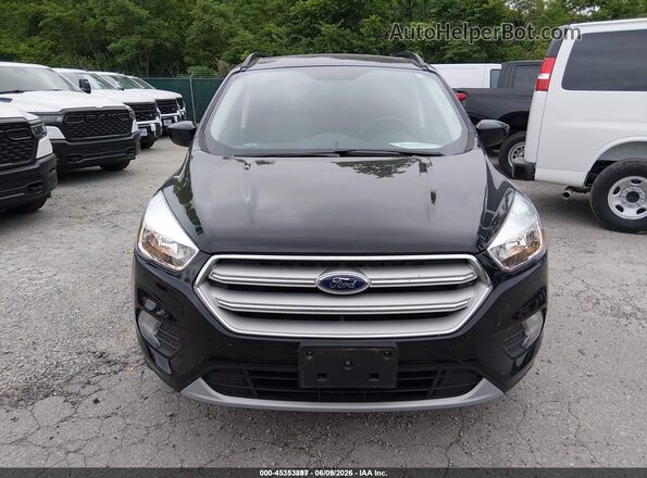 1FMCU9GD0JUD08550 2018 FORD ESCAPE Gray Widok z przodu