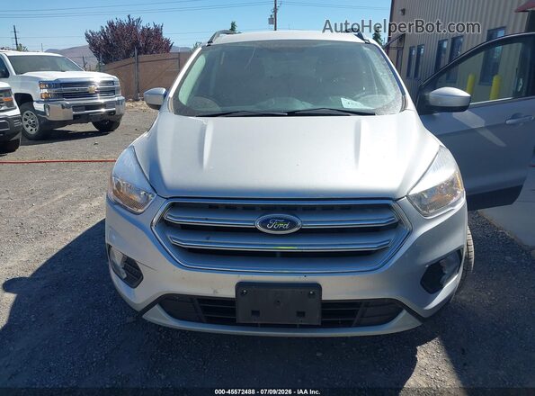 1FMCU9GD0JUD08693 2018 FORD ESCAPE Silver Vista frontal