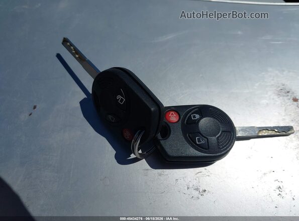 1FMCU9GD0JUD08774 2018 FORD ESCAPE White Dashboard view