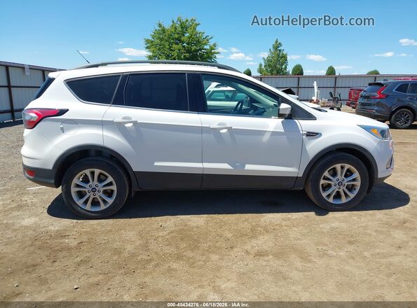 1FMCU9GD0JUD08774 2018 FORD ESCAPE White Rear interior view