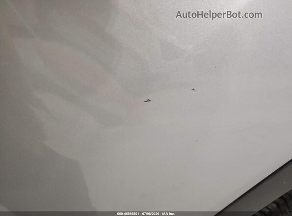 1FMCU9GD0JUD08922 2018 FORD ESCAPE Silver Widok z przodu
