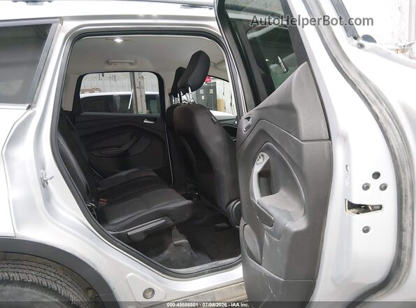1FMCU9GD0JUD08922 2018 FORD ESCAPE Silver Widok naklejki z numerem VIN