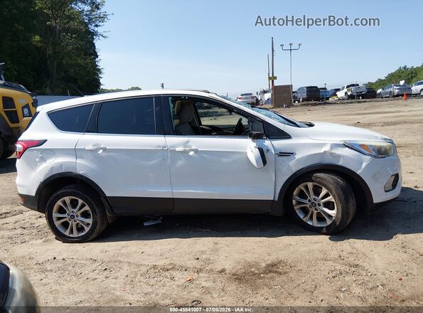 1FMCU9GD1HUA29618 2017 FORD ESCAPE White Vista del cuadro de instrumentos
