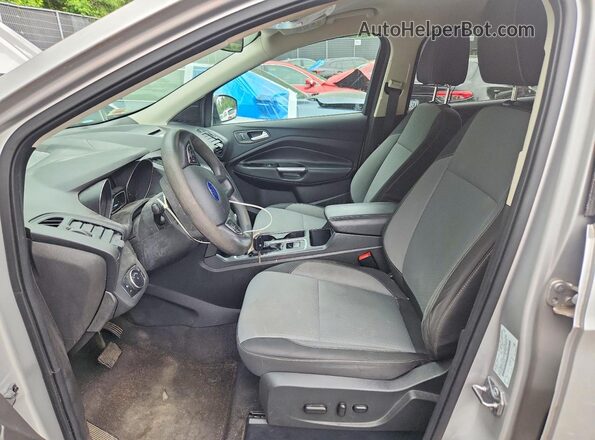 1FMCU9GD1HUC16678 2017 FORD ESCAPE Silver წინა სალონის ხედი