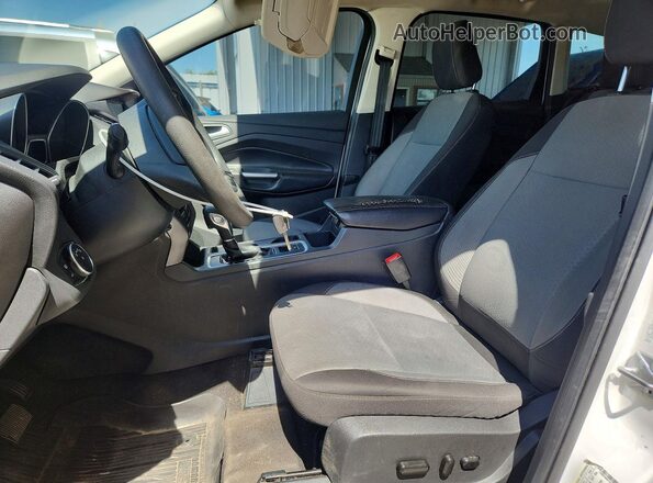 1FMCU9GD1JUA90151 2018 FORD ESCAPE White Front interior view